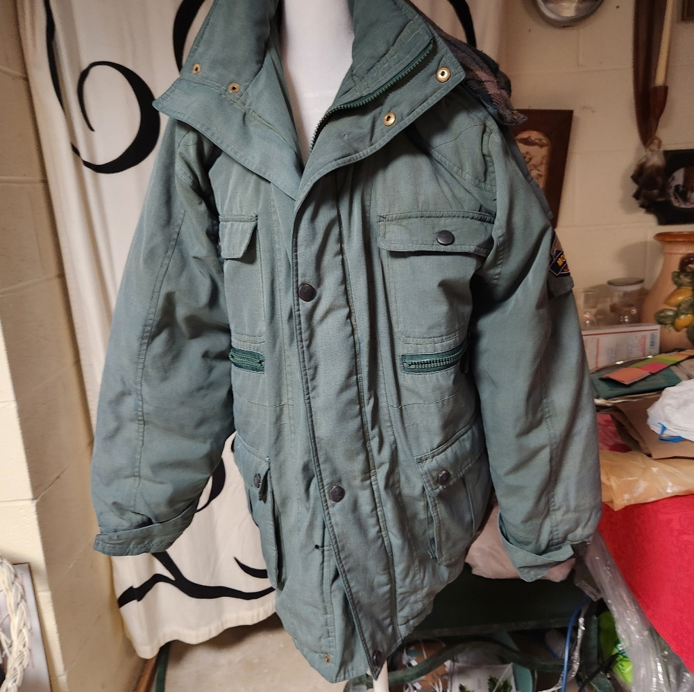 A183 mouse creek coat